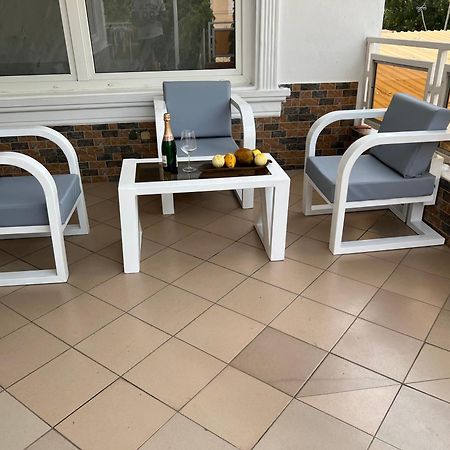 Appartement Altona Lomé Exteriör bild