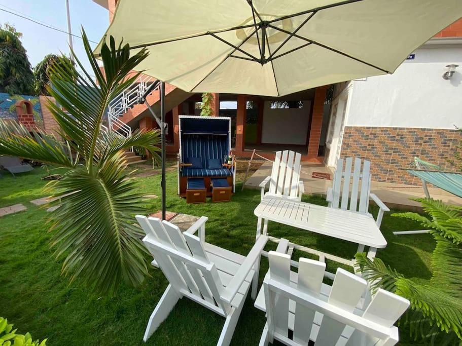 Appartement Altona Lomé Exteriör bild