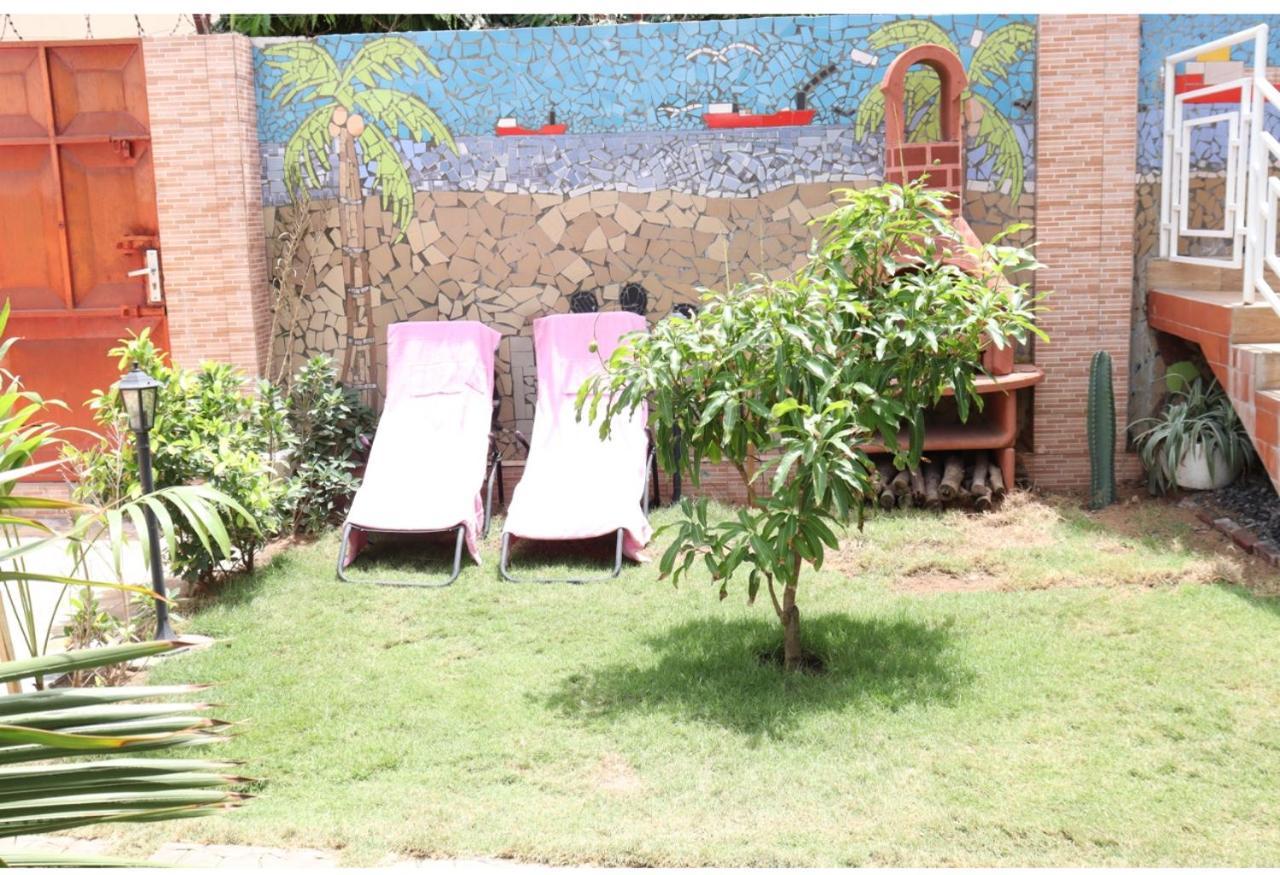 Appartement Altona Lomé Exteriör bild