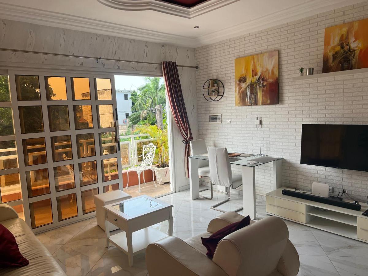 Appartement Altona Lomé Exteriör bild