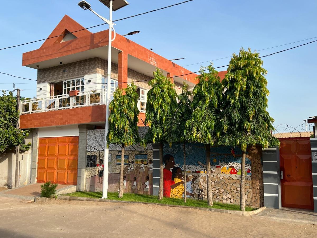 Appartement Altona Lomé Exteriör bild