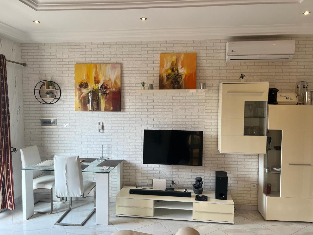 Appartement Altona Lomé Exteriör bild