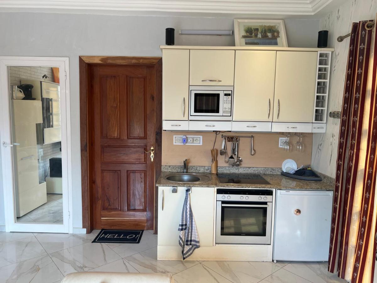 Appartement Altona Lomé Exteriör bild